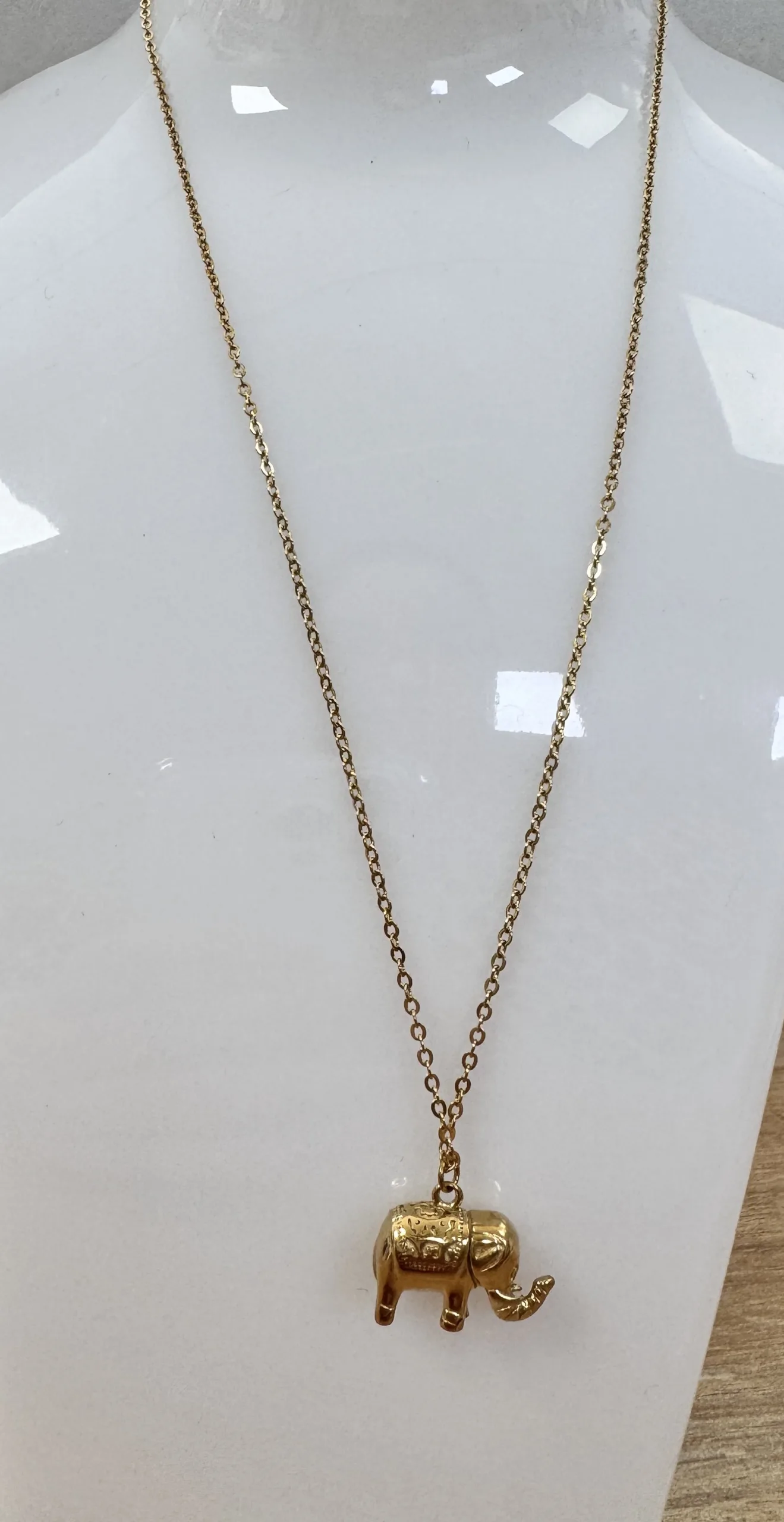 collar elefante